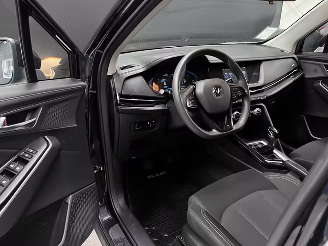 CHANGAN CS15 HB 4X2 1.5 COM - Imagen 12
