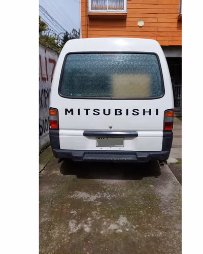 FURGON MITSUBISHI L300