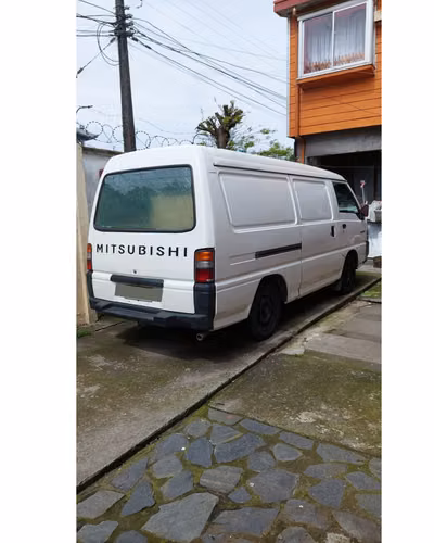 FURGON MITSUBISHI L300