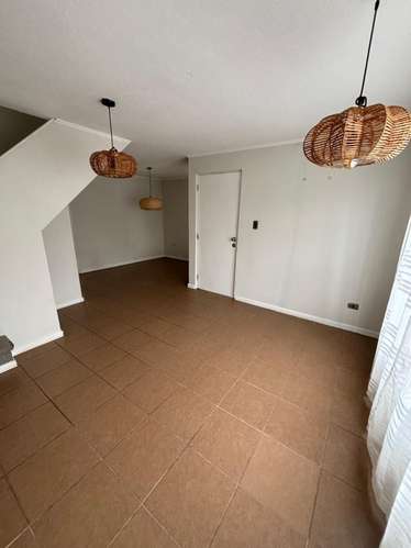 Arriendo Casa V. Los Portones 3H/2B - Linares