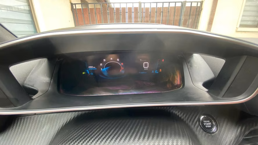 Vendo Peugeot 2008 Allure año 2023, motor 1.2 PureTech de 130 HP, - Imagen 10