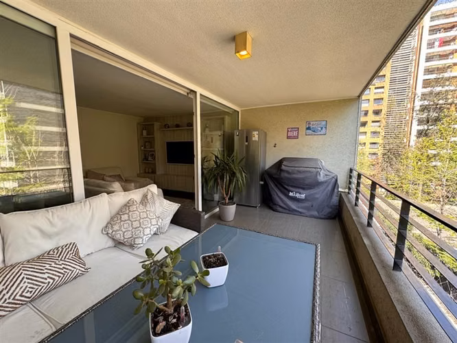 Departamento en arriendo de 2 dorm. en Las Condes - Imagen 2
