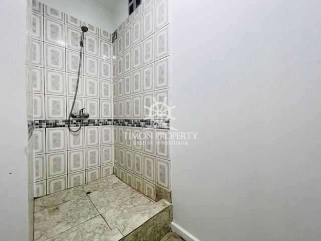 LOCAL COMERCIAL 2 PISOS, 200 m2 / 4 Baños (185397)
