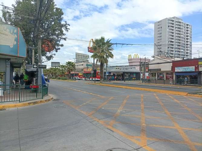 Comercial. 600 m2. José Ureta. Metro Lo Ovalle (185393)