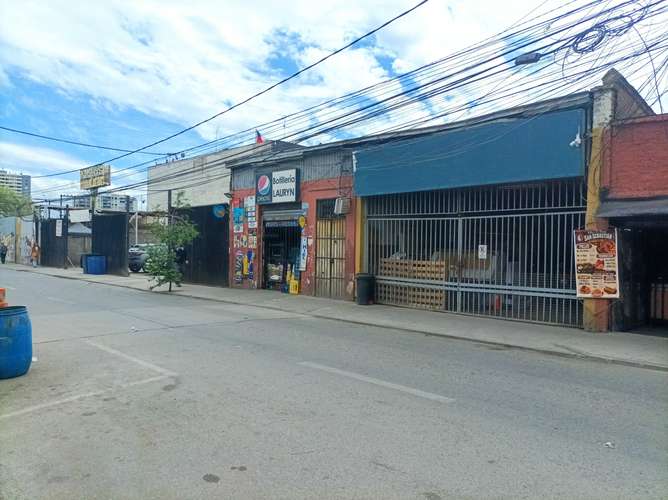 Comercial. 600 m2. José Ureta. Metro Lo Ovalle (185393)