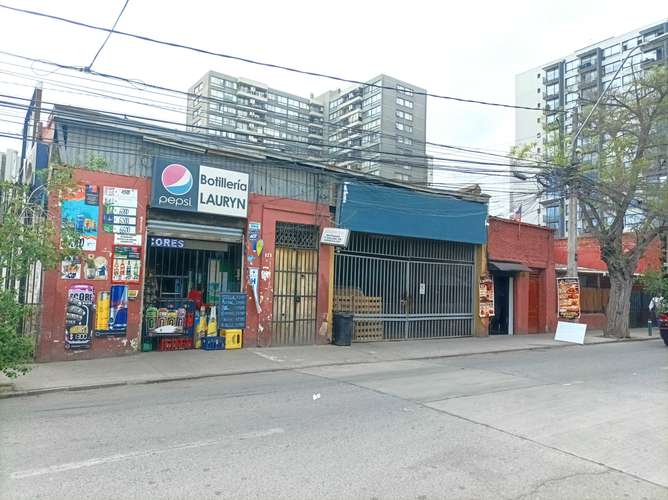 Comercial. 600 m2. José Ureta. Metro Lo Ovalle (185393)