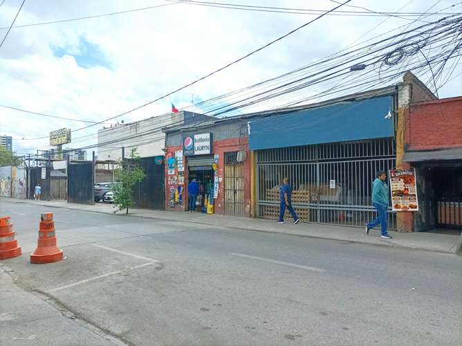Comercial. 600 m2. José Ureta. Metro Lo Ovalle (185393)