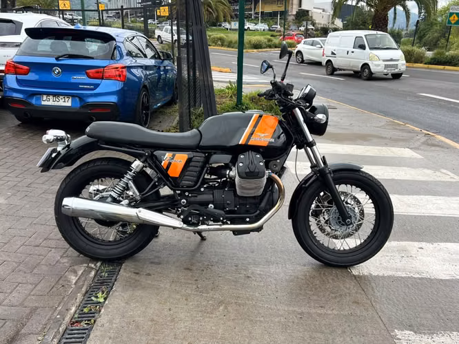 GUZZI V7 RACER SPECIAL 2014 - Imagen 8