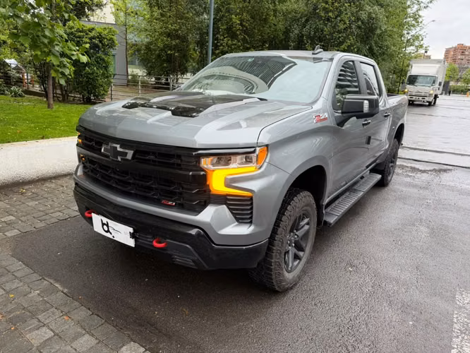 CHEVROLET SILVERADO LT 4X4 5.3 AT 2024