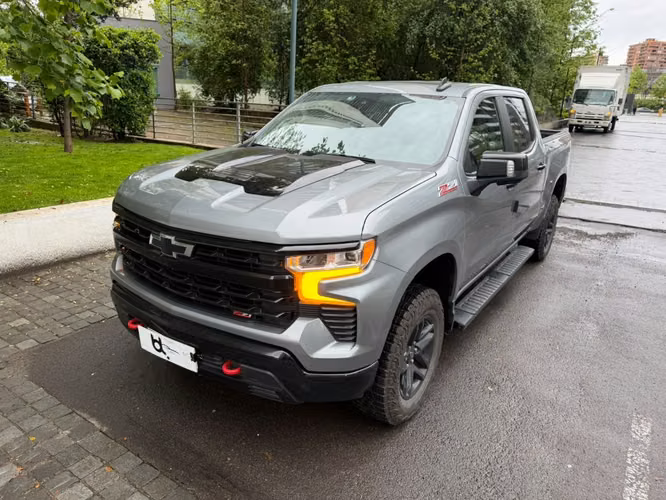 CHEVROLET SILVERADO LT 4X4 5.3 AT 2024 - Imagen 15