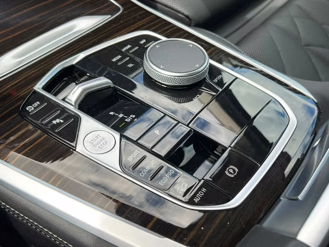 BMW X5 3.0 XDRIVE LCI  2025 - Imagen 18
