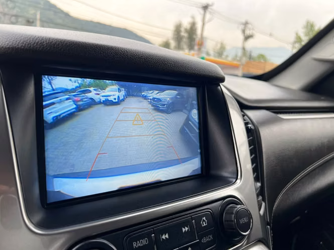 CHEVROLET SUBURBAN LT 5.3 BLINDADA 2021 - Imagen 13