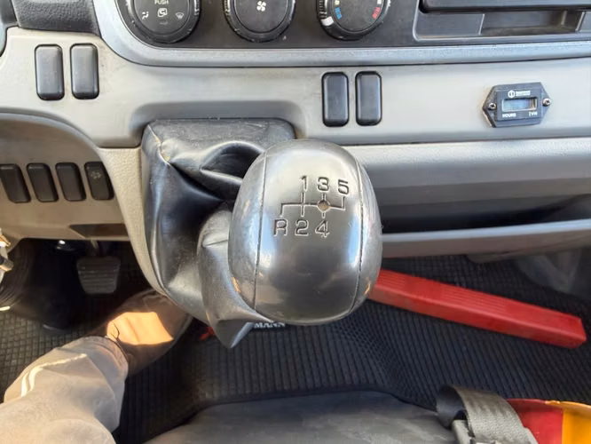 MITSUBISHI CANTER FUSO CANTER 413 2023 - Imagen 20