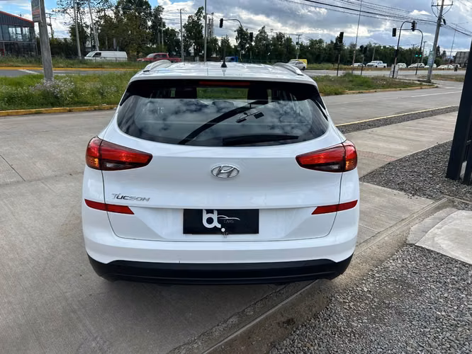 HYUNDAI TUCSON 2.0 MT  2021 - Imagen 8