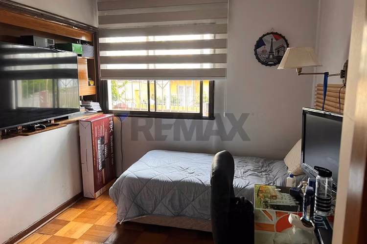 Casa en venta av. peru 4 dormitorios 2 baños - Imagen 4