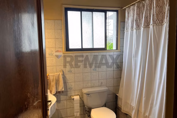 Casa en venta av. peru 4 dormitorios 2 baños - Imagen 5