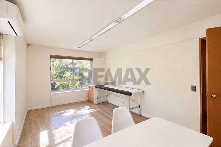Arriendo oficina en el corazón de providencia - Imagen 7