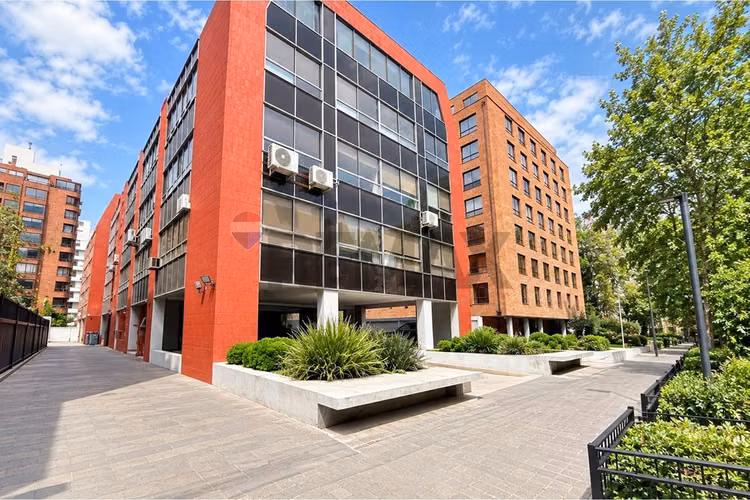 Arriendo oficina en el corazón de providencia - Imagen 18