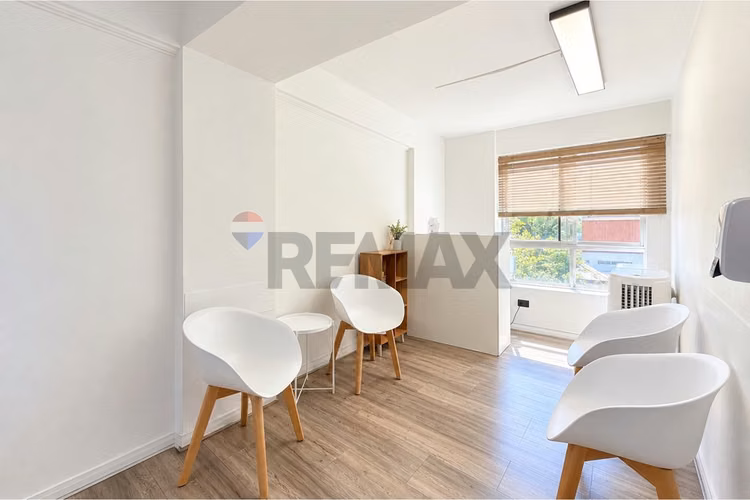 Arriendo oficina en el corazón de providencia - Imagen 2