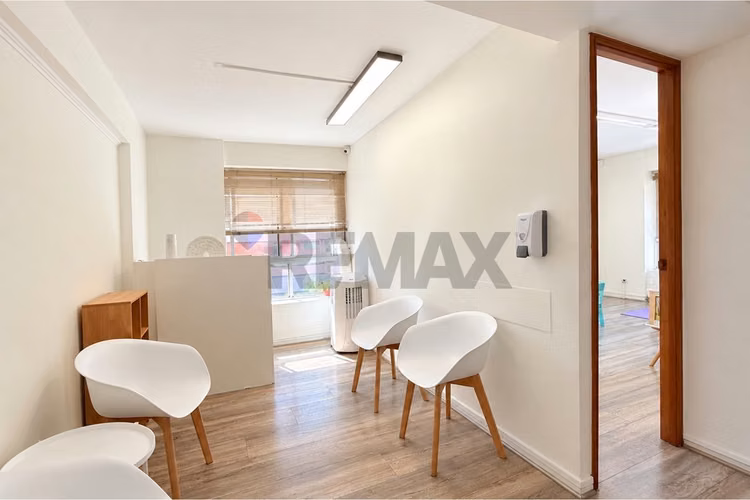 Arriendo oficina en el corazón de providencia - Imagen 4