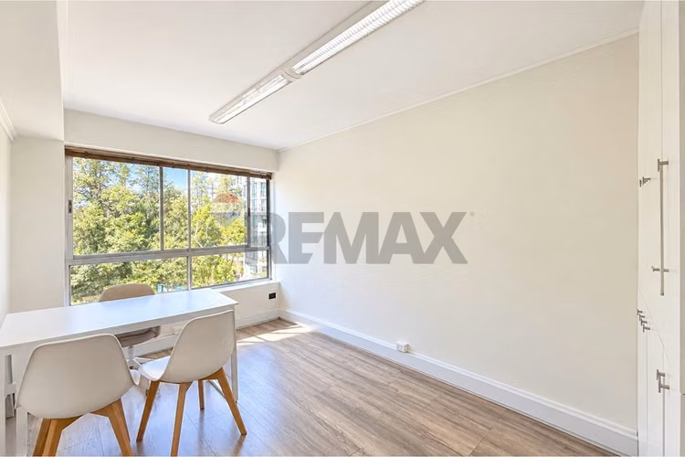 Arriendo oficina en el corazón de providencia - Imagen 11