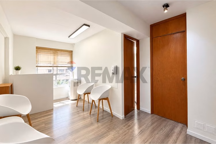 Arriendo oficina en el corazón de providencia