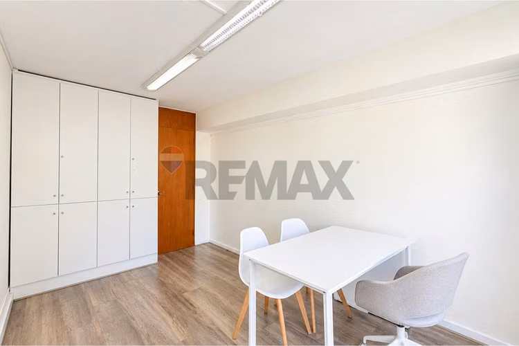 Arriendo oficina en el corazón de providencia - Imagen 13
