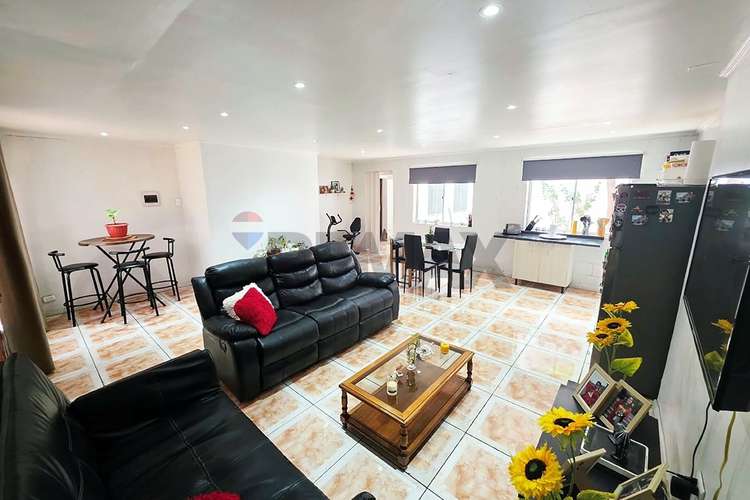 Venta casa de 2 pisos + dpto ind + local comercial - Imagen 4