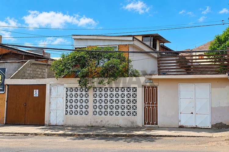 Venta casa de 2 pisos + dpto ind + local comercial - Imagen 18