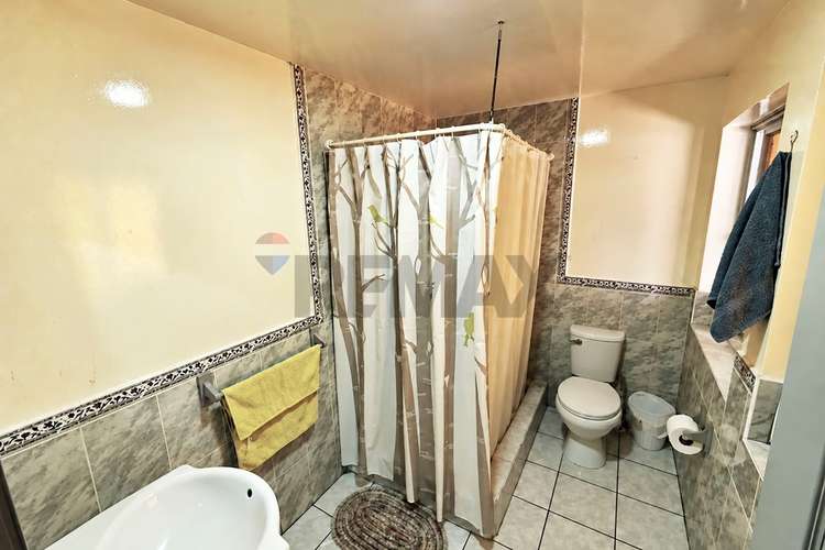 Venta casa de 2 pisos + dpto ind + local comercial - Imagen 10