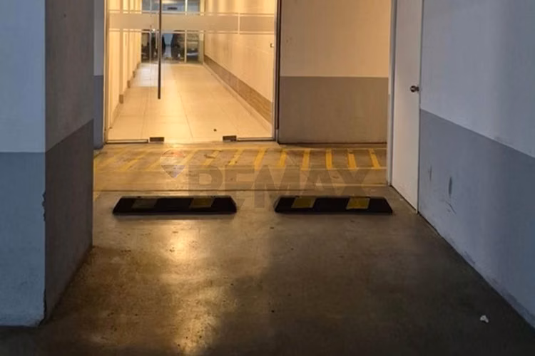 Estacionamientos en arriendo, los llanes 86