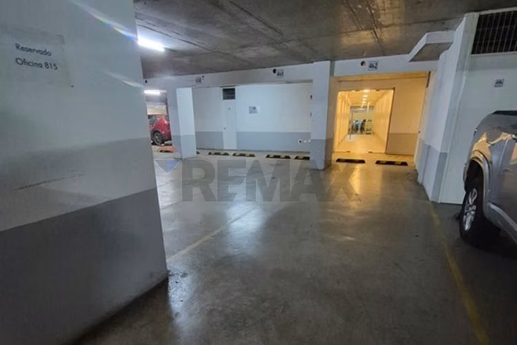 Estacionamientos en arriendo, los llanes 86
