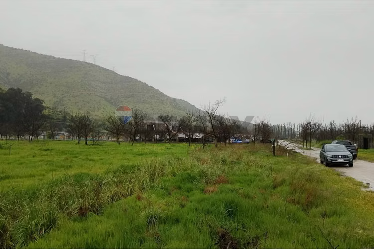 Parcela de 5.000 m² en condominio alto jahuel