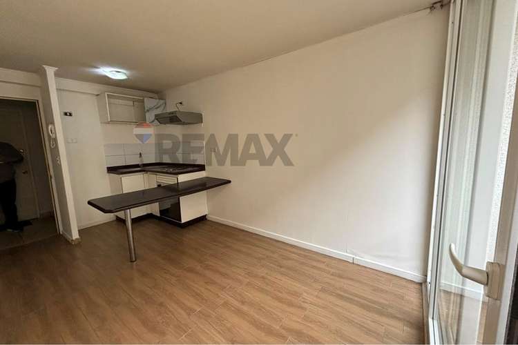 Venta 1d/1b metro las rejas, e. central - Imagen 3