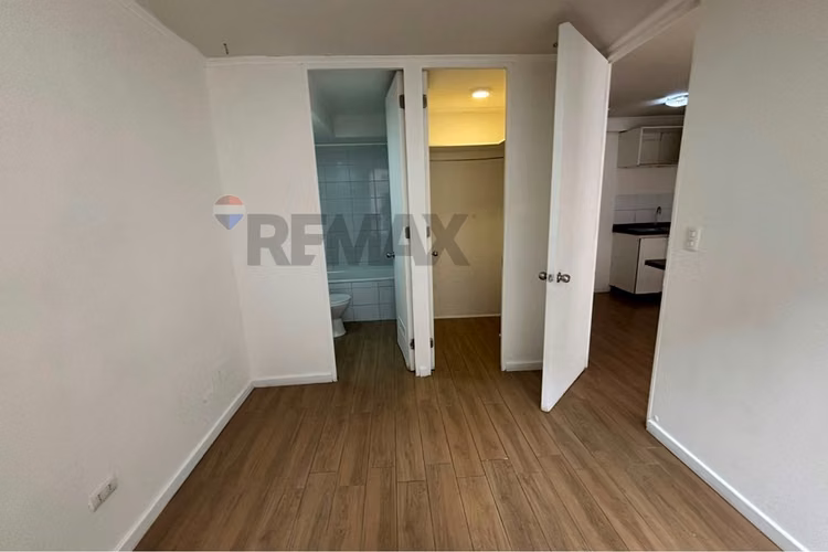 Venta 1d/1b metro las rejas, e. central