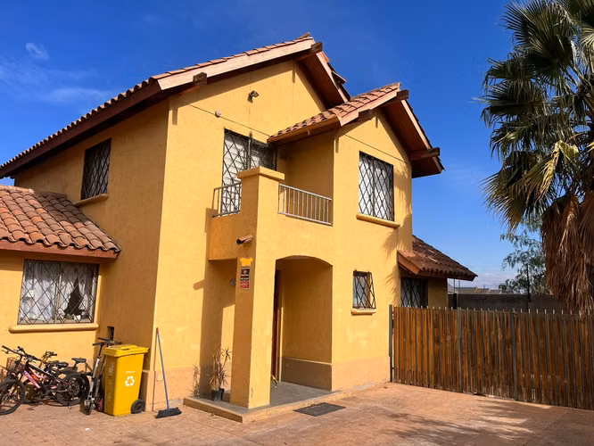 VENTA CASA 4 D 3 B CON PISCINA EN AYRES CHICUREO - Imagen 7