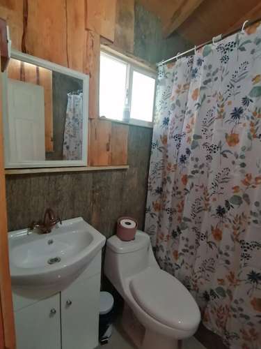VENTA PARCELA CON CABAÑAS PARA ARRENDAR