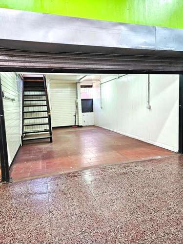 VENTA LOCAL COMERCIAL  EN MERCADO CENTRAL