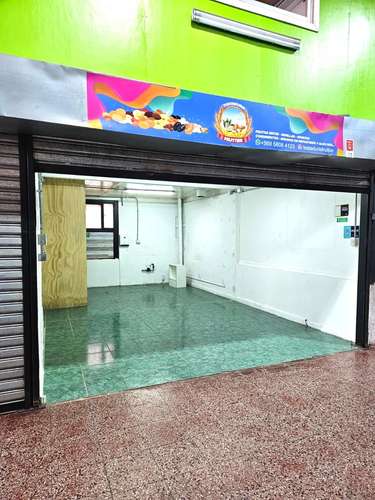VENTA LOCAL COMERCIAL  EN MERCADO CENTRAL