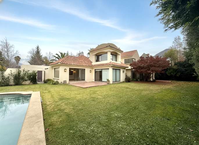 GOLF DE MANQUEHUE SÓLIDA  NORTE PURO  6D 4B PAÑO PLANO 815M2 - Imagen 2