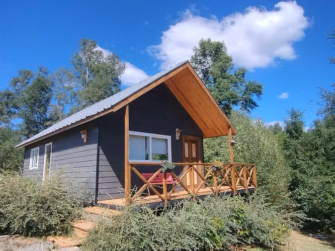 CASA EN PARCELA 5900 M2 CON PISCINA Y CASA DE INVITADOS