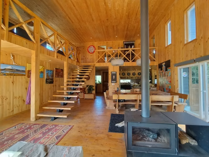 CASA EN PARCELA 5900 M2 CON PISCINA Y CASA DE INVITADOS
