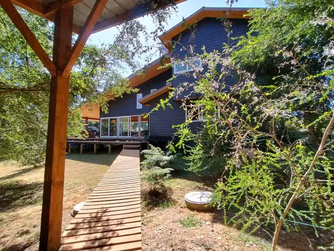 CASA EN PARCELA 5900 M2 CON PISCINA Y CASA DE INVITADOS