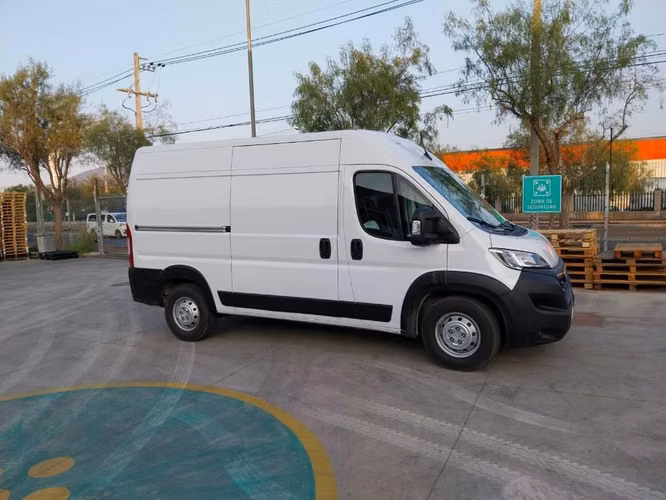 Opel movano 2024