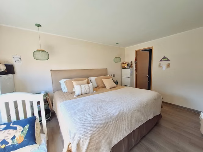 HERMOSA CASA FAMILIAR / EXCELENTE UBICACIÓN - Imagen 5