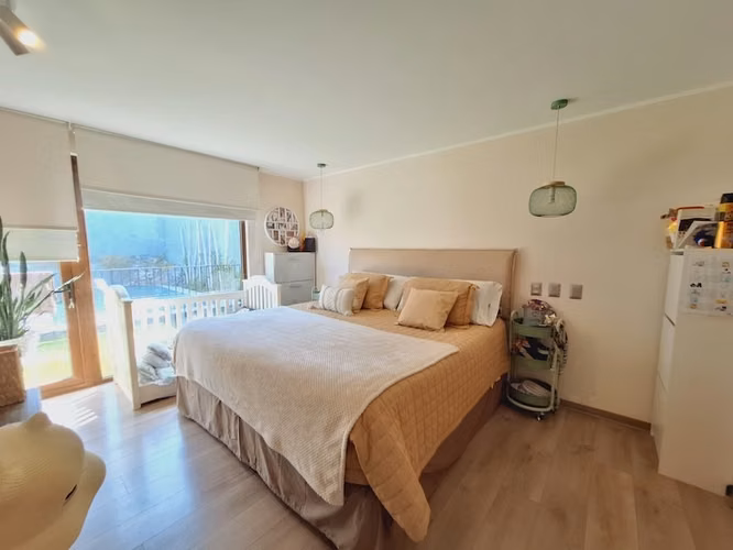 HERMOSA CASA FAMILIAR / EXCELENTE UBICACIÓN - Imagen 4