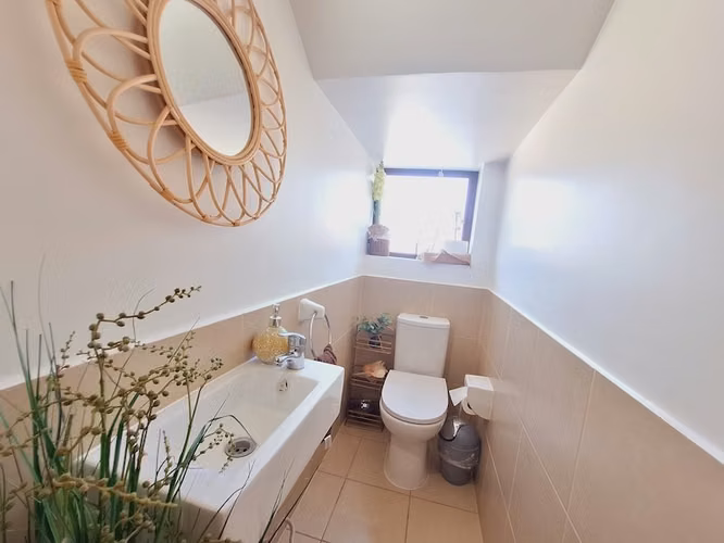 HERMOSA CASA FAMILIAR / EXCELENTE UBICACIÓN - Imagen 11
