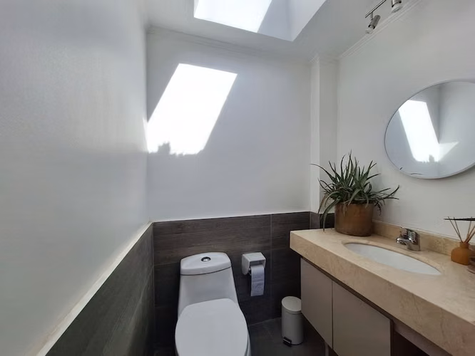 HERMOSA CASA FAMILIAR / EXCELENTE UBICACIÓN - Imagen 24