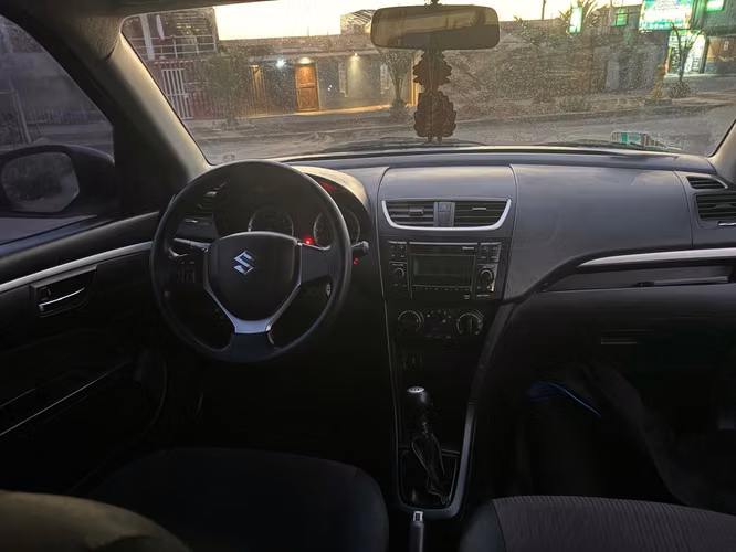 SUZUKI SWIFT 1.2 AÑO 2018 - Imagen 16