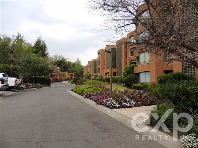 Impecable Departamento en Venta de 3 Dorm.+Servicio Vitacura - Imagen 33